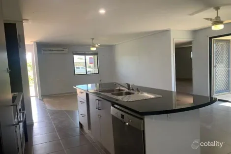 Property photo of 81 Mayfair Drive Emerald QLD 4720