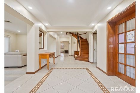 Property photo of 3 Centenary Place Catherine Field NSW 2557