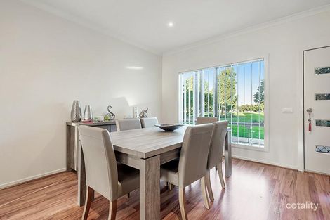 Property photo of 16 Andover Lane Craigieburn VIC 3064
