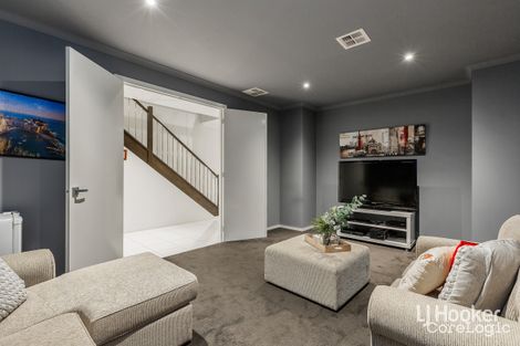 Property photo of 16 Parkstone Crescent Point Cook VIC 3030