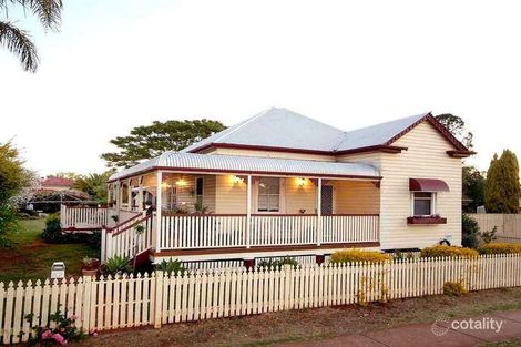 82 Taylor St, Newtown, QLD 4350