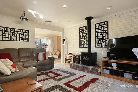 Property photo of 1 Batlow Place Bossley Park NSW 2176