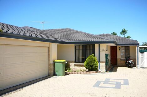 219a Treasure Rd, Queens Park, WA 6107