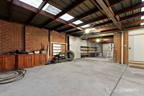 Property photo of 1 Balwyn Court Narre Warren VIC 3805