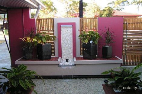 Property photo of 35 Wenlock Crescent Springwood QLD 4127