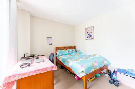 Property photo of 4/20 Rees Street Mays Hill NSW 2145