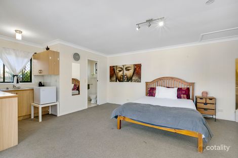 Property photo of 10 Canterbury Chase Ashmore QLD 4214