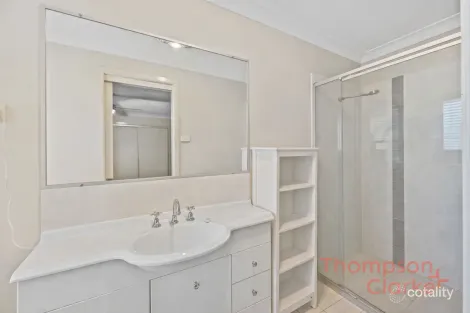 Property photo of 2 Tipperary Drive Ashtonfield NSW 2323
