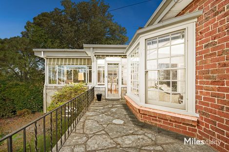 Property photo of 18 York Avenue Ivanhoe East VIC 3079