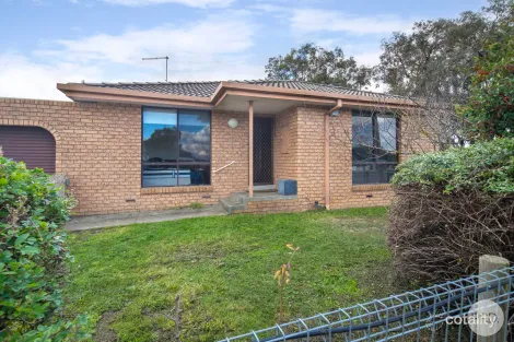 1/4 Wall St, Sebastopol, VIC 3356