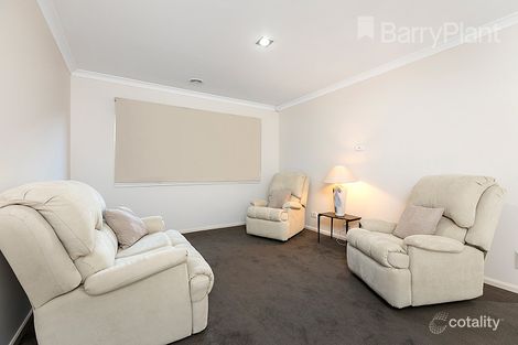 Property photo of 6 Fieldstone Crescent Cranbourne North VIC 3977