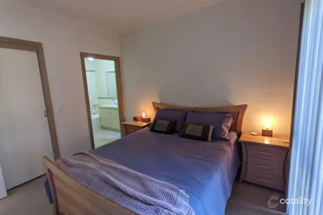 Property photo of 2/1B Hearthside Court Ringwood VIC 3134