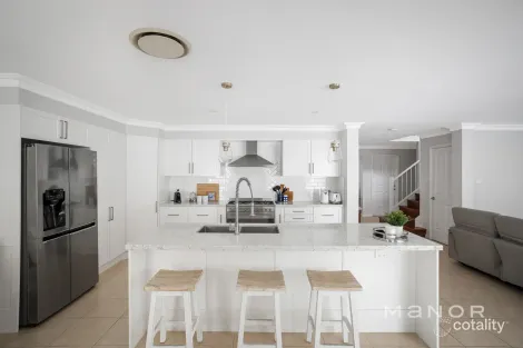 Property photo of 33 Morgan Place Beaumont Hills NSW 2155