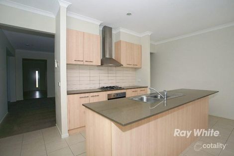 Property photo of 5 Gardens Vista Place Lynbrook VIC 3975