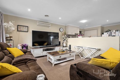 Property photo of 34 Featherhead Way Harkness VIC 3337