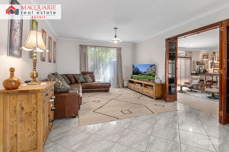 Property photo of 11 Sidney Place Casula NSW 2170