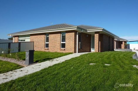 1/7-9 Eastfield Dr, Newnham, TAS 7248