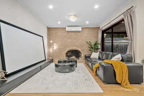 Property photo of 271 Waverley Road Mount Waverley VIC 3149