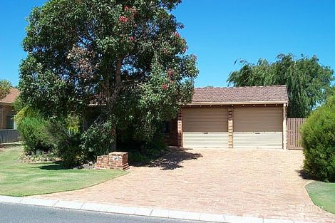 6 Hutton Pl, Woodvale, WA 6026