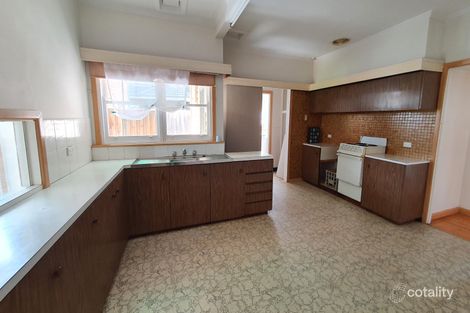 Property photo of 136 Purinuan Road Reservoir VIC 3073