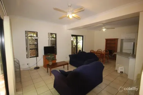 1/50 Warren St, St Lucia, QLD 4067