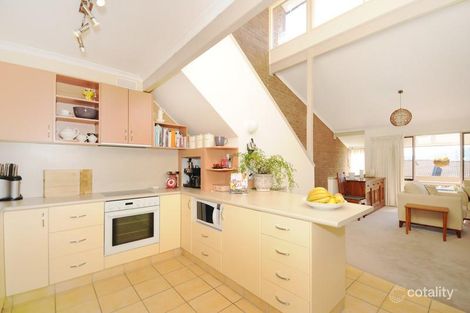 Property photo of 66 Barnet Close Phillip ACT 2606