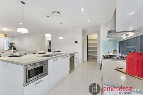 Property photo of 75 Ivy Crescent Wakerley QLD 4154