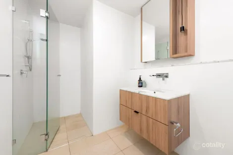 Property photo of 1302/27 Commercial Road Newstead QLD 4006