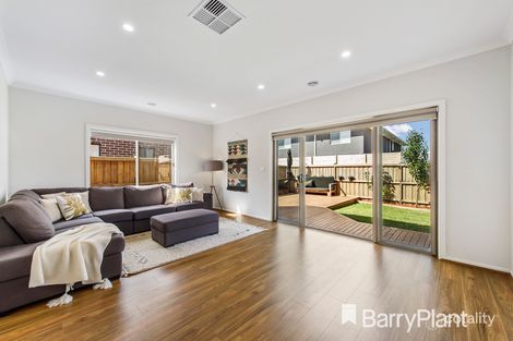 Property photo of 7 Azolla Avenue Werribee VIC 3030