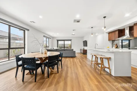 Property photo of 25 Moore Way Lucas VIC 3350
