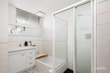 Property photo of 1/339 Cavendish Road Coorparoo QLD 4151