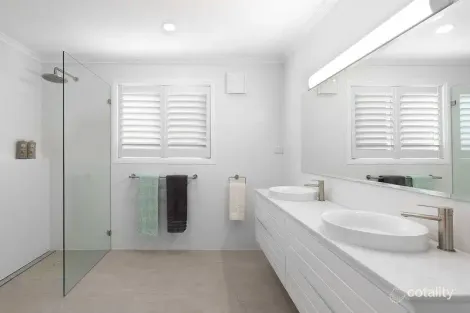 Property photo of 15 Easter Parade North Avoca NSW 2260