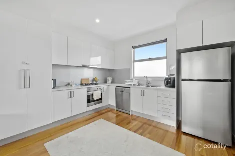 Property photo of 4/5 Winifred Street Essendon VIC 3040