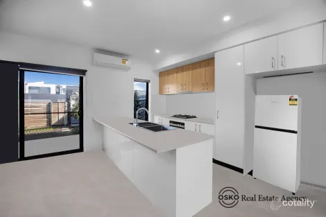 Property photo of 23 Joey Crescent Deanside VIC 3336