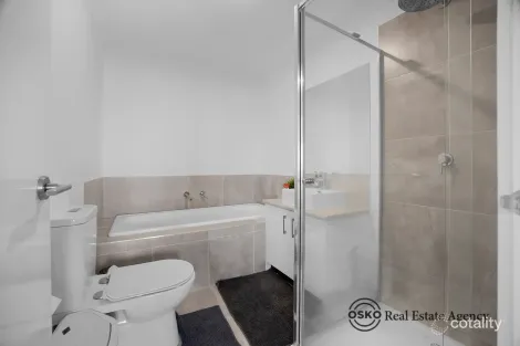 Property photo of 23 Joey Crescent Deanside VIC 3336