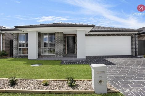 Property photo of 31 Venturer Parade Leppington NSW 2179