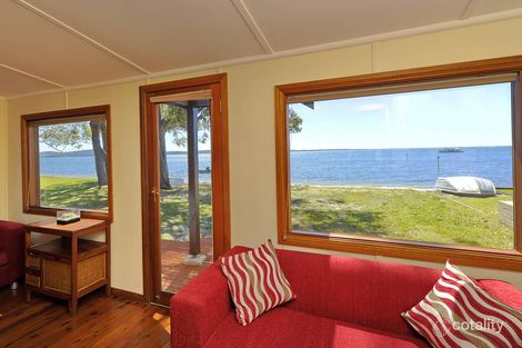 Property photo of 75 Foreshore Drive Salamander Bay NSW 2317