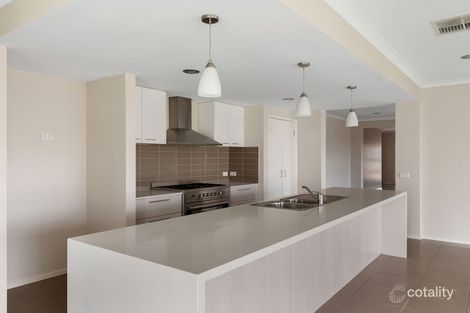 Property photo of 2 Alfreda Place Golden Square VIC 3555