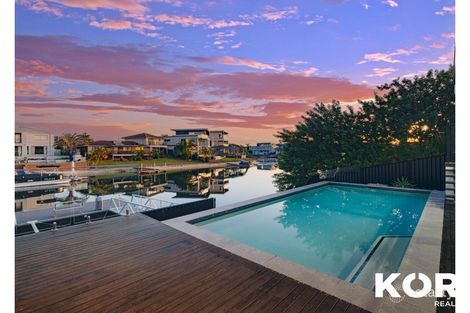26 Coobowie St, Broadbeach Waters, QLD 4218