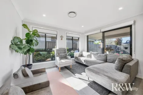 Property photo of 19 Runyon Street Spring Farm NSW 2570