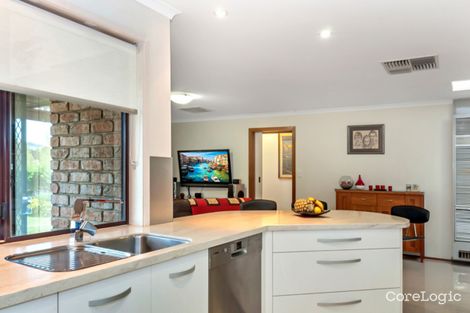 Property photo of 12 Crossing Road Aberfoyle Park SA 5159