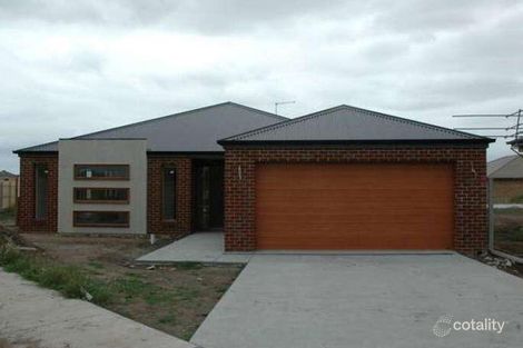 Property photo of 14 Huntingfield Close Traralgon VIC 3844