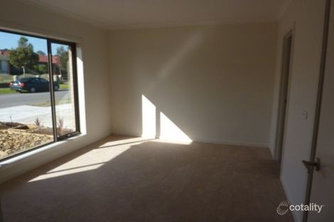 Property photo of 95 Oberon Drive Carrum Downs VIC 3201