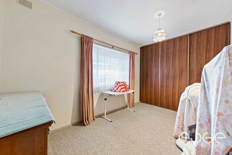 Property photo of 8 Saint Leonard Crescent Elizabeth Downs SA 5113