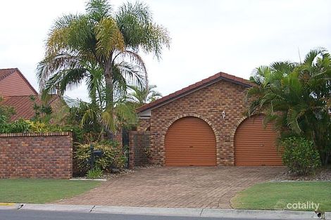 9 Selkirk Ave, Benowa, QLD 4217