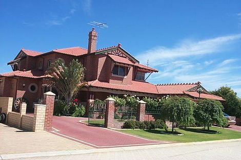 7 Careening Way, Coogee, WA 6166