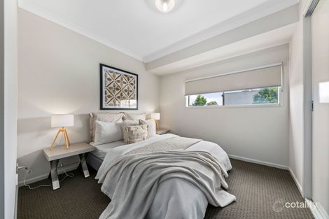 Property photo of 20 Sedgeman Street Fraser Rise VIC 3336