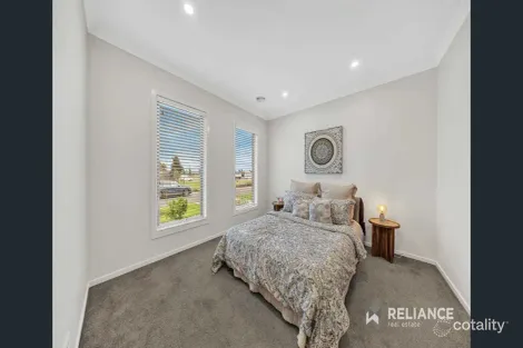 Property photo of 42 Grappa Circuit Wyndham Vale VIC 3024