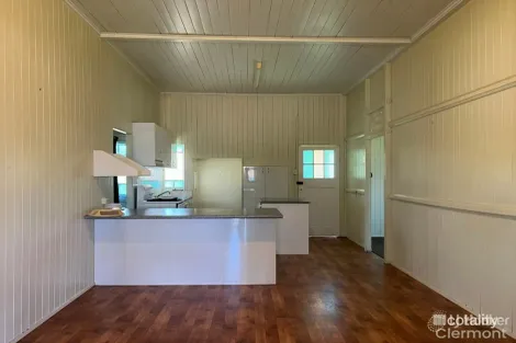 Property photo of 20 Daintree Street Clermont QLD 4721