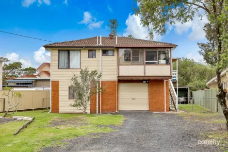 8 Pine Ave, Davistown, NSW 2251
